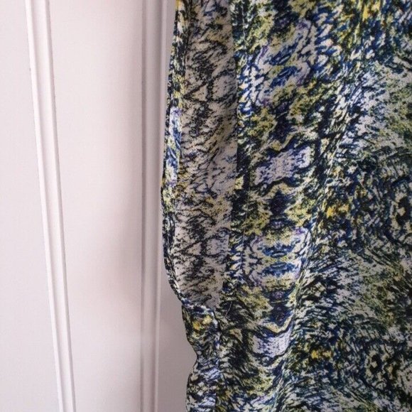Super Trash Womens Size 36 (Medium) Colorful V Back Short Sleeve Blouse - Picture 3 of 9